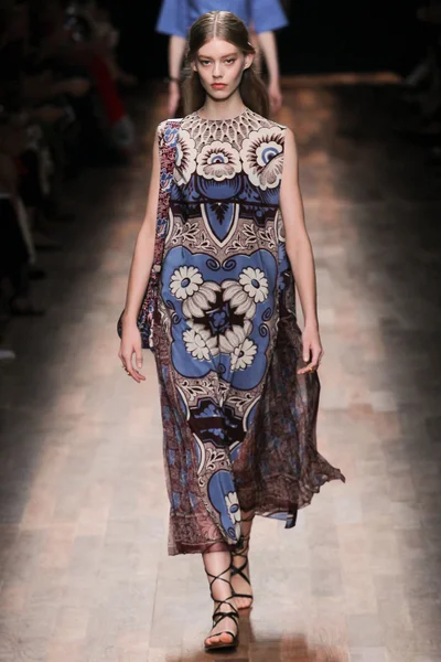Look 24